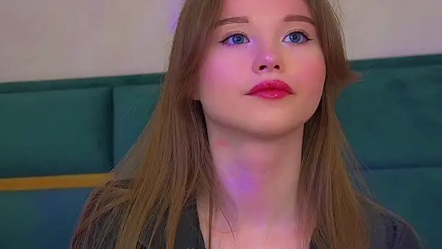 Živý XXX chat KeiraAsti