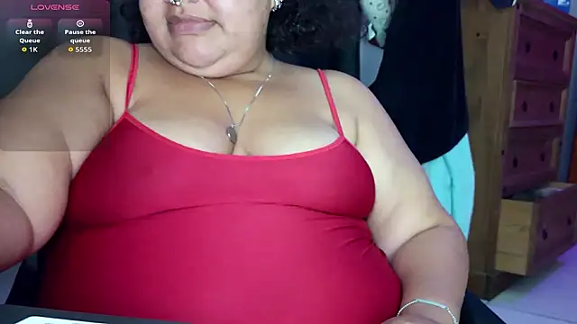 xlatinastar's Live XXX Chat