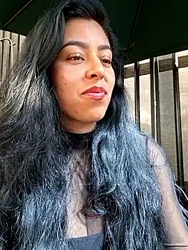 Luianna Adlı Modelin Canlı XXX Sohbeti