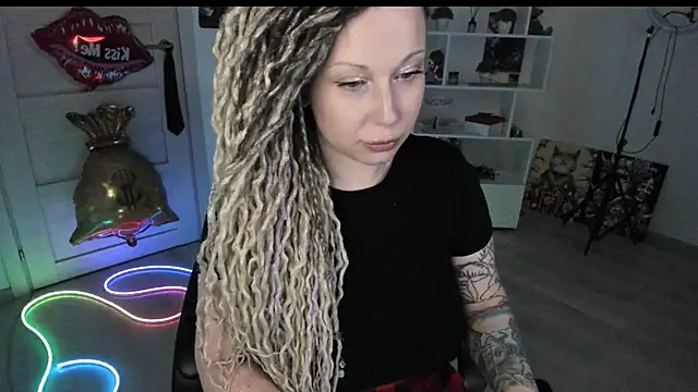 HoneySallyMoore's Live XXX Chat