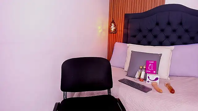 Hisoka_011 webkamerás műsora