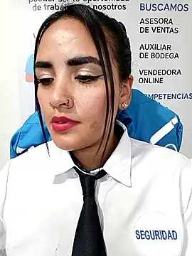 Chat XXX en directo de MAYE__13