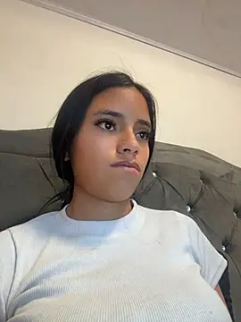 Chat +18 de CELESTE_-EC ao vivo