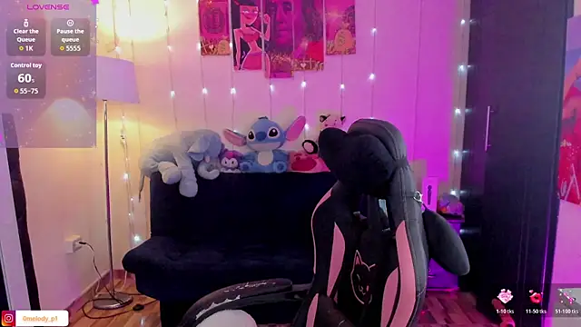Melody_p Show in webcam