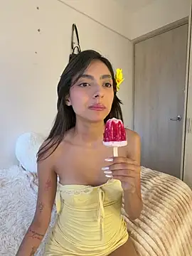 Chat XXX ao vivo de ZaraLuuv