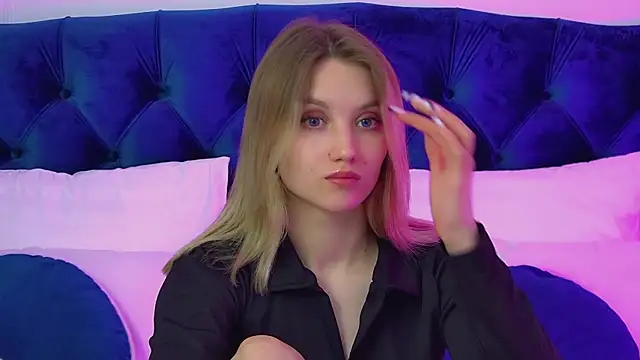 StacyEvances' Live XXX Chat