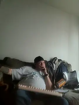 yourMasterisBored's Webcam Show