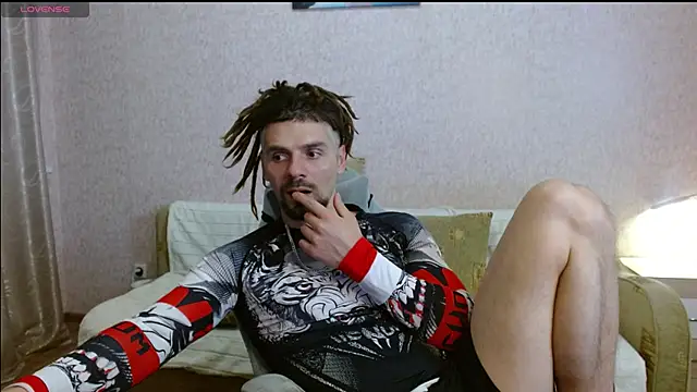 Aestheticguy101 webkamerás műsora