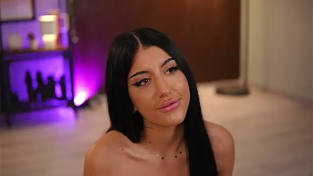 DariaVeil Chat XXX live
