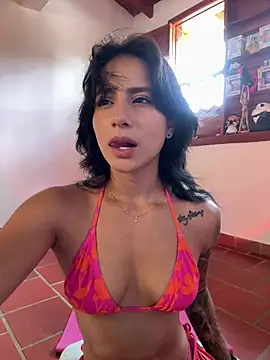 Ale_Lewis Chat XXX live