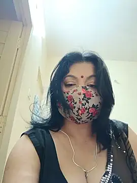 Ratna-777 – Live XXX-chat