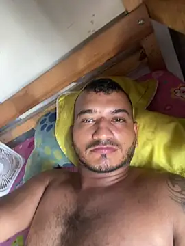 Elnegritohp: διαδικτυακό σόου στην κάμερα