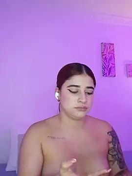 martina_connor1 Adlı Modelin Canlı XXX Sohbeti