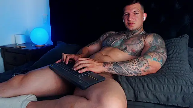 Czat XXX na żywo – Shane_Clay