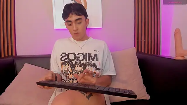 Valentino_swee Chat XXX live
