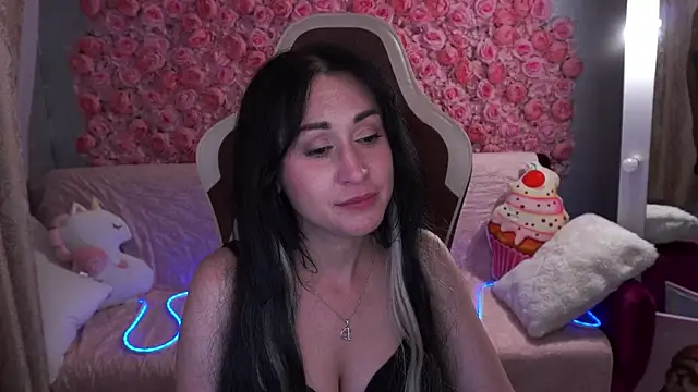 Chat XXX en directo de CarolinaaFoxyyy