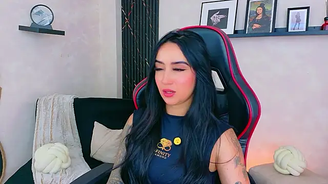 XXX chat uživo modela EmmyEvans1