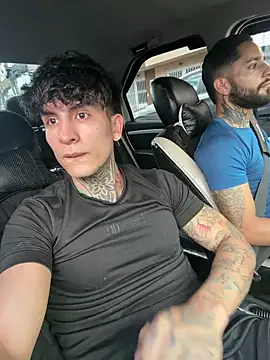 Chat +18 de _Tomy08calderon ao vivo