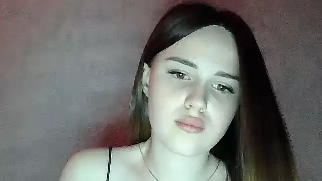 SweetLoraa Adlı Modelin Canlı XXX Sohbeti