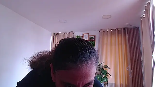 sasi_luna élő XXX-chatje