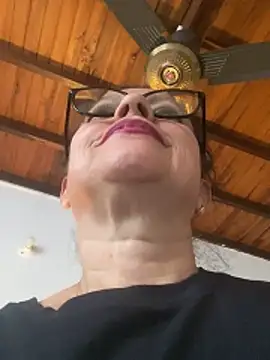Chat +18 de Sharongirl07 ao vivo