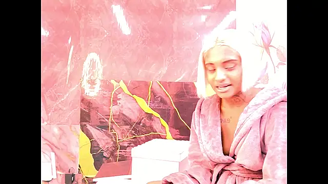 indian_barbie Adlı Modelin Canlı XXX Sohbeti