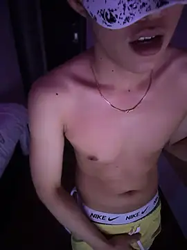 boyhigh1997 网络视讯表演
