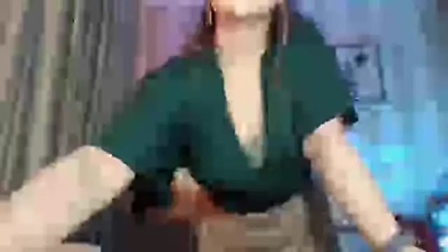Živý XXX chat MoodieMira