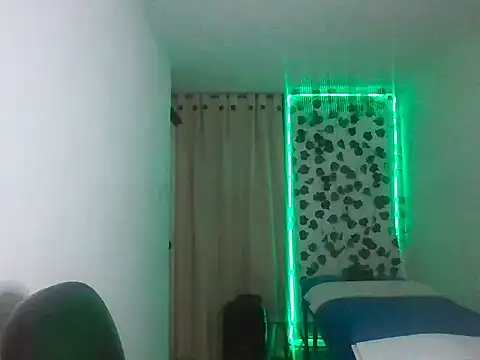 SexDiffrent Live XXX-Chat