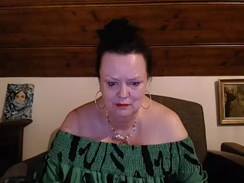 TiffanyMature's Live XXX Chat