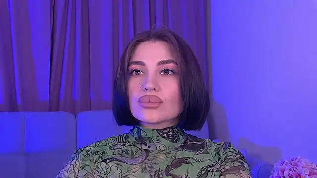 Chat XXX en directo de AdrianaToress