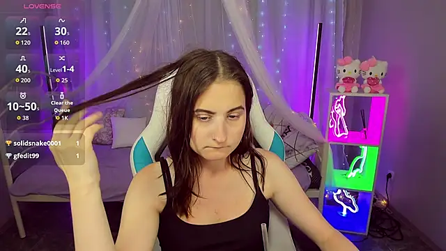 Chat +18 de KiraDuvall ao vivo