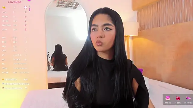 _kyraa_'s Live XXX Chat