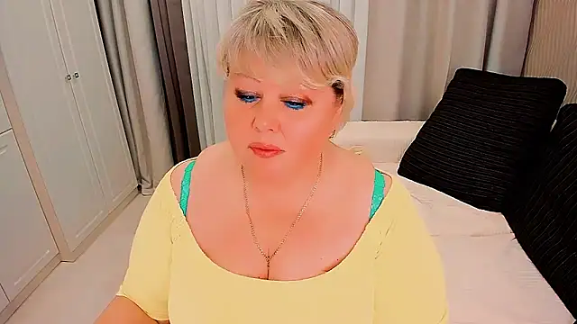 BIGTITSBBW Chat XXX in diretta