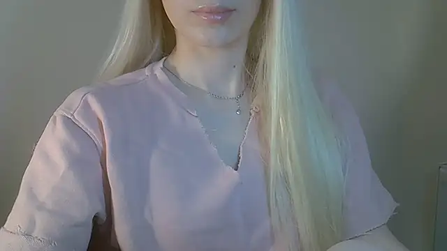 ViraVrema's Live XXX Chat