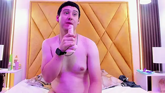 Kalix_Taylor élő XXX-chatje