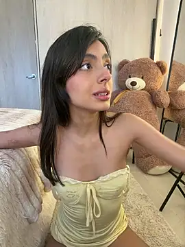 ZaraLuuv Chat XXX live