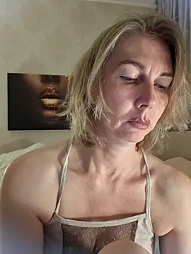 Chatroom XXX en direct de stellahere8
