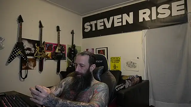 Chat XXX en directo de StevenRiseNYC