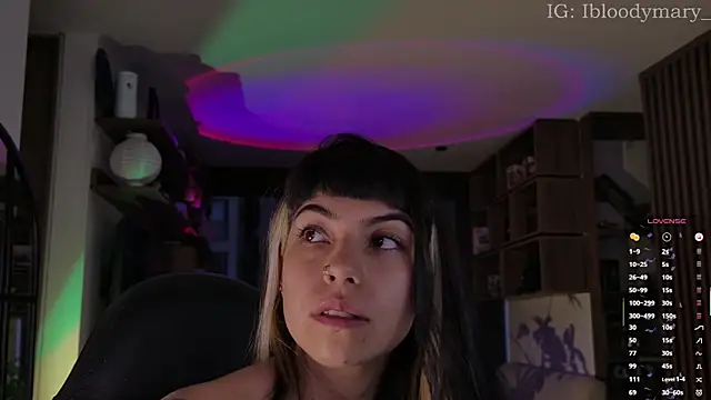 Chat +18 de Saraa_Desiree ao vivo