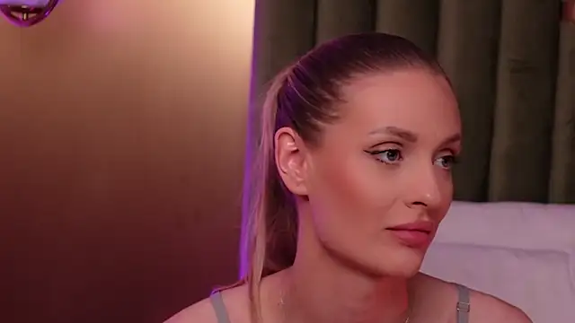 Онлайн чат XXX AmeliaAngel