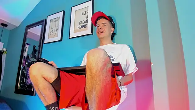 Show modela kevinn_bluee na web-kameri