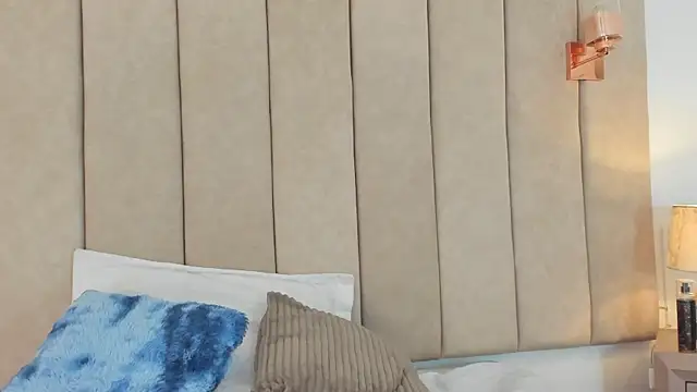 shaliny_'s Webcam Show