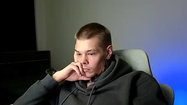 DENIS_HERE Chat XXX live
