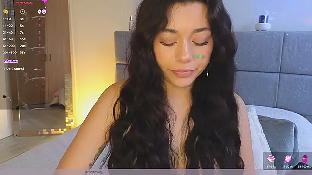 Soffimoon_ live XXX chat