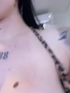 BlxckFaceXx Show in webcam