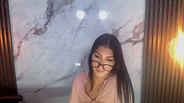 CamelyHott 라이브 XXX 채팅