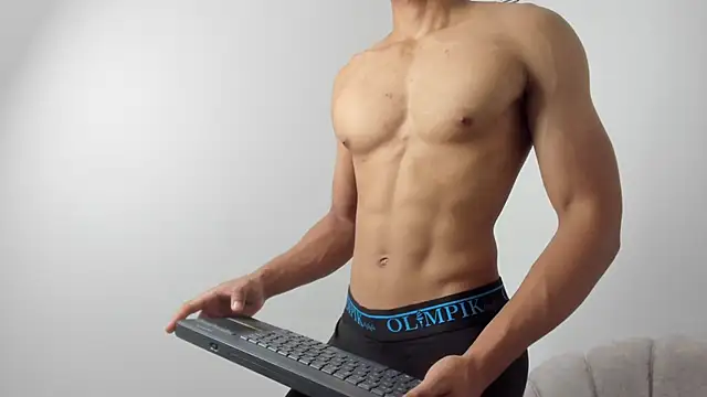 michael_cum23 Show Webcam