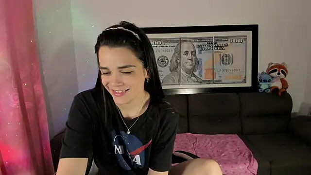 LucianaMoreau 现场XXX聊天