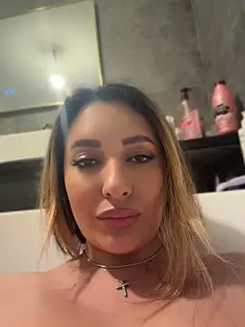YaaraCollins Webcam show